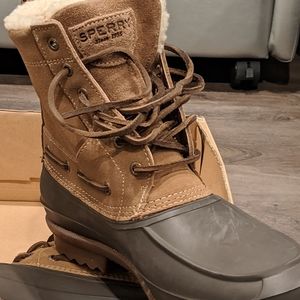 Sperry Shearling lined rain / snow boot